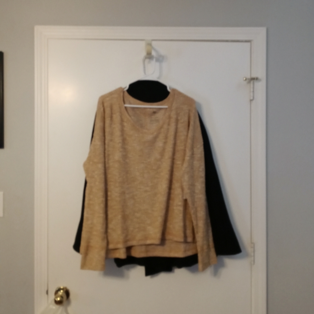 Cozy long sleeve V-neck